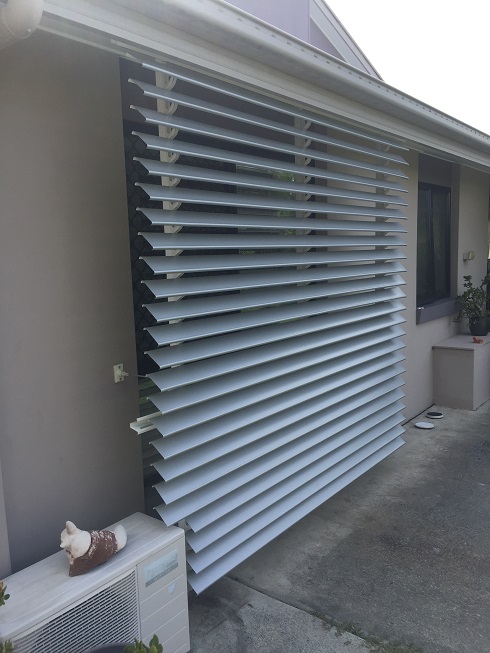 shut-it-solutions-blinds-awnings-shutters-brisbane-ipswich-toowoomba-sunshine-coast-gold-coast-tweed-heads-northern-rivers-fixed- Aluminium-Louvres-awnings