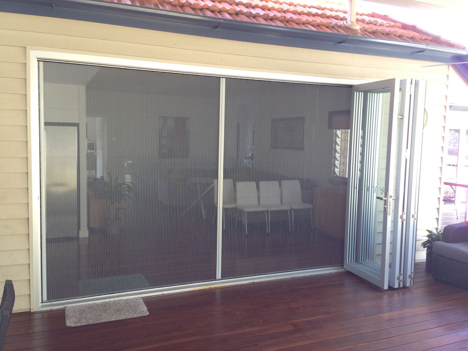shut-it-solutions-blinds-awnings-shutters-brisbane-ipswich-toowoomba-sunshine-coast-gold-coast-tweed-heads-northern-rivers-retractable-flyscreens (12)
