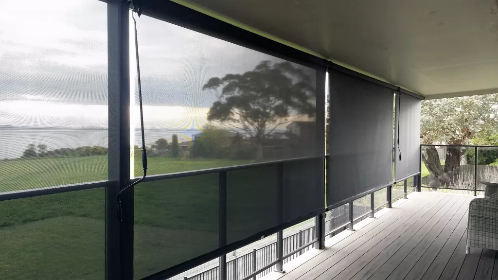 shut-it-solutions-brisbane-ipswich-toowoomba-sunshine-coast-gold-coast-tweed-heads-northern-rivers-crank-straight-drop-outdoor-blinds