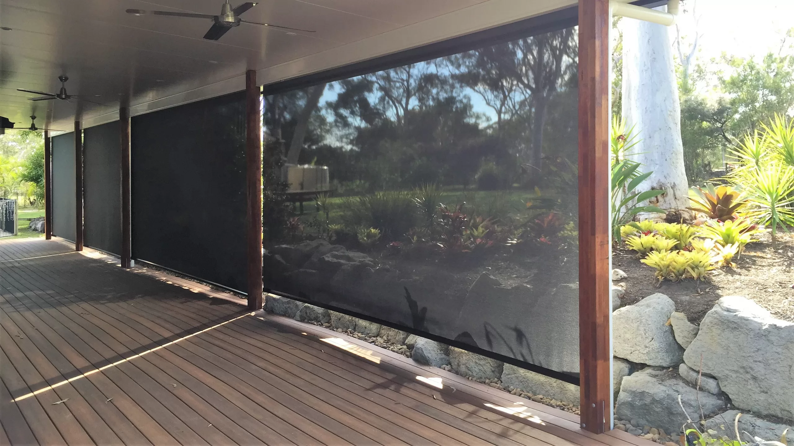 shut-it-solutions-brisbane-ipswich-toowoomba-sunshine-coast-gold-coast-tweed-heads-northern-rivers-crank-straight-drop-outdoor-blinds